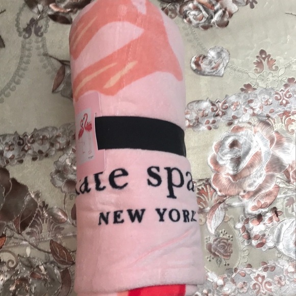 🦩🏖🦩Kate spade beach towel flamingo - Picture 3 of 5